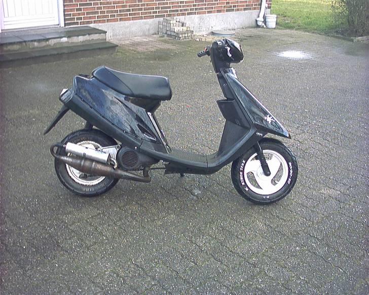 Yamaha jog AS (byttet til neos) - da jeg fik den og jeg satte mit EVO på den..  billede 1