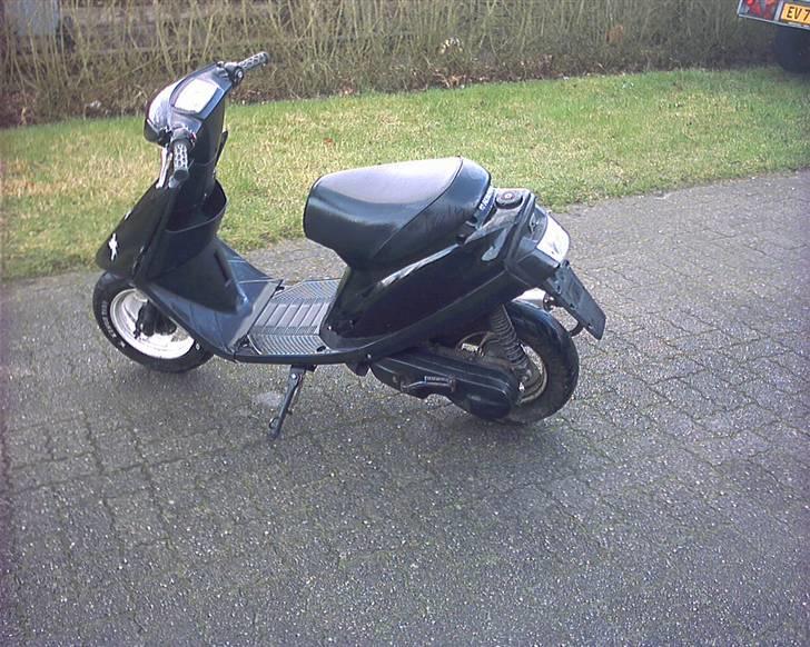 Yamaha jog AS (byttet til neos) - da jeg fik den og jeg satte mit EVO på den..  billede 4