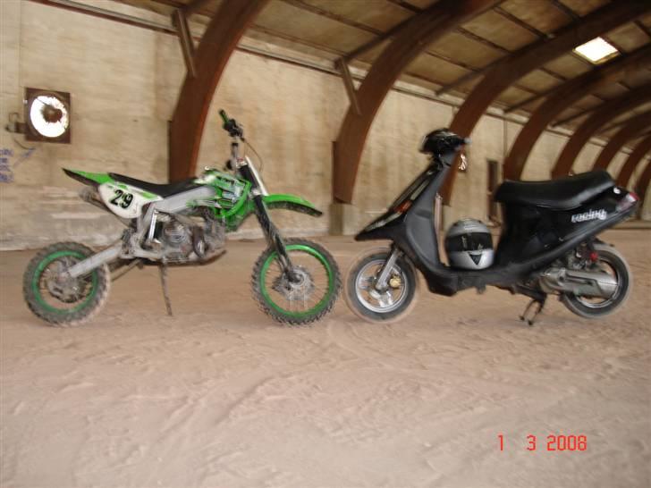 PGO comet - min comet sammen med kenneth´s pitbike billede 7