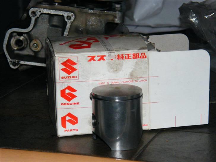 Suzuki Rm 125 / 85 SOLGT - originalt suki stempel ;) Lækkert billede 15