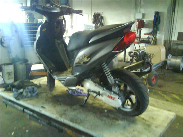Yamaha jog r Racing ¤SOLGT¤ billede 3