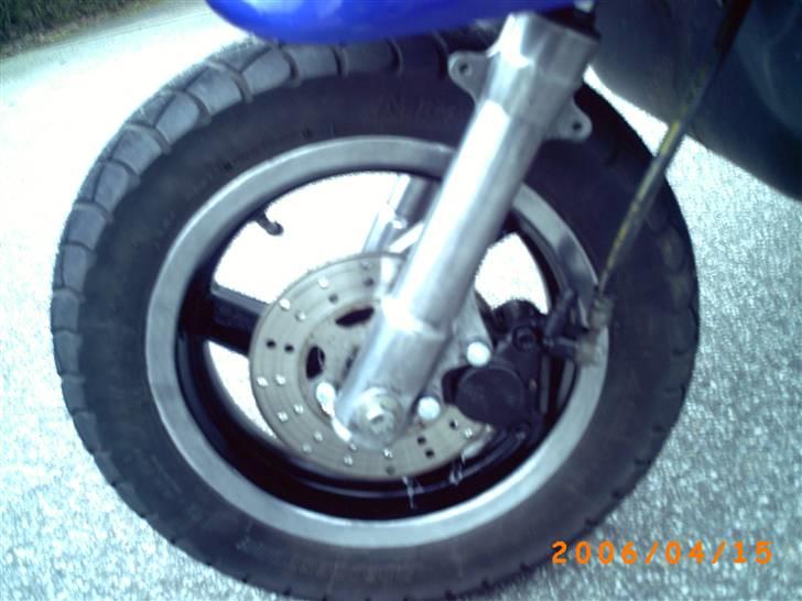 Yamaha jog ( SOLGT ) billede 5