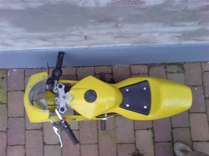 MiniBike Pocketbike / SOLGT \ - minibiken som den står nu. :)  billede 3