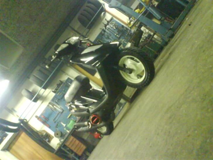 Yamaha jog projekt! :) solgt - den så ud før billede 1