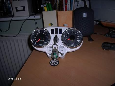Puch N-4SSL Monza Flagskib - Ja, det er så mit instrumentpanel. Jeg monterer nogle blå dioder til belysning. billede 2