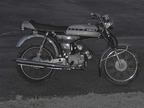 Yamaha fs1 4-gear - Her er banditten så fra siden ;) billede 1