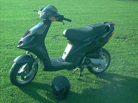 Piaggio Nrg. Mc3 - Sådan så den ud da jeg købte den efter jeg havde pillet klistermærkerne af. billede 8