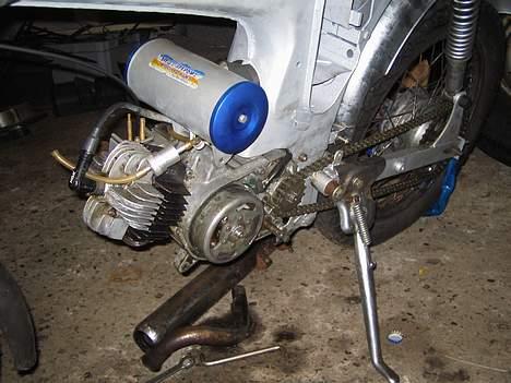 Yamaha 4 gear (solgt) - venstre side af motorblokken.. billede 9