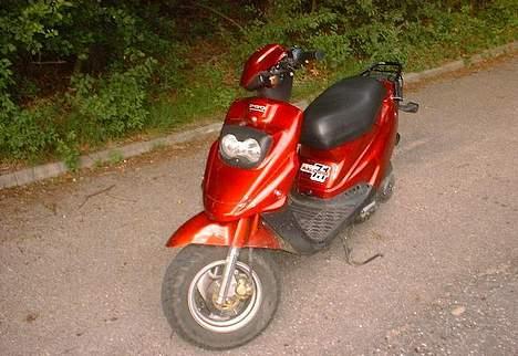 PGO HOT 50 billede 1