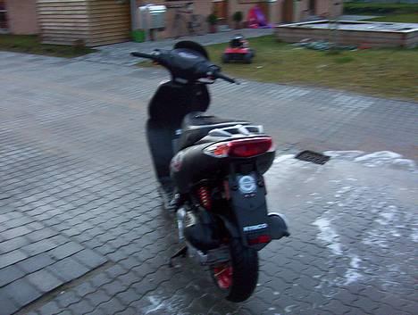 Kymco super9 solget for 8000 kr billede 1