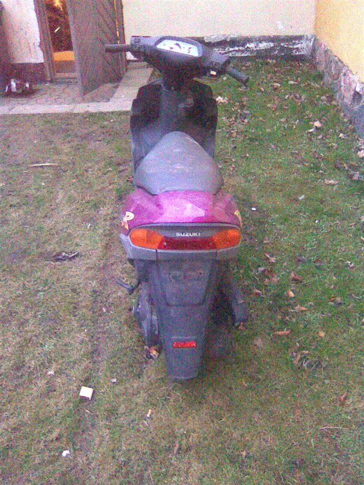 Suzuki address solgt billede 4