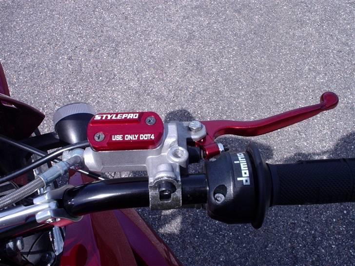 Gilera SMT LC DD "SOLGT" - StylePro grebklinger og bremsevæskelåg i rød alu. billede 10