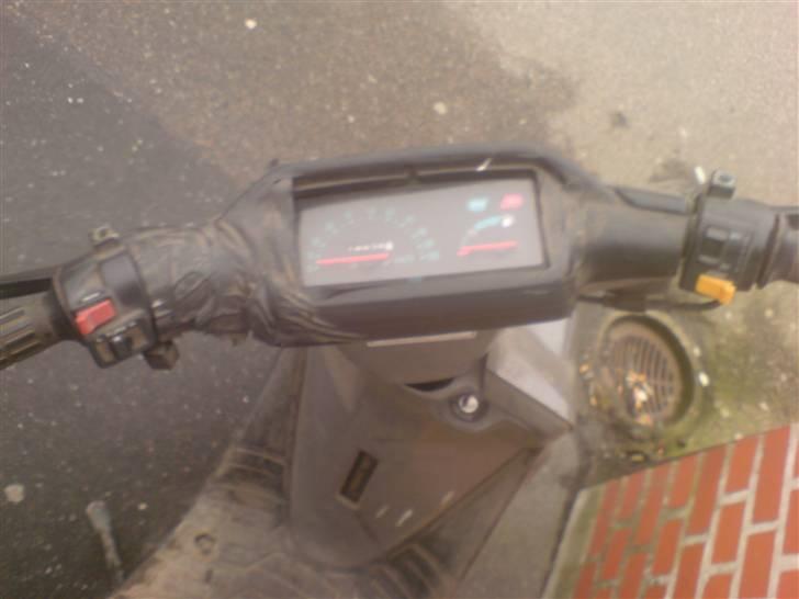 Yamaha Booster Byttet  - ja siger ikk helt rigtigt det er nedern..! men købt den sÅÅdan billede 4