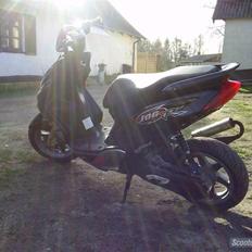 Yamaha Jog R LC Tp  BYTTET