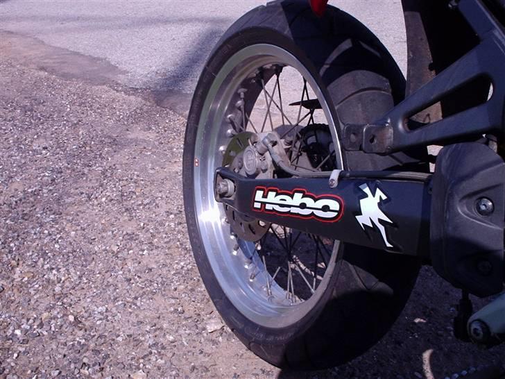 Gilera SMT LC DD "SOLGT" - Poleret bagfælg med Michelin Pilot Sport dæk. billede 14