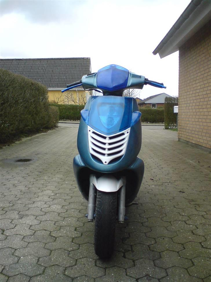 Aprilia sonic (solgt) :'( - Så er BENTE helt up to date ;D <3 billede 2