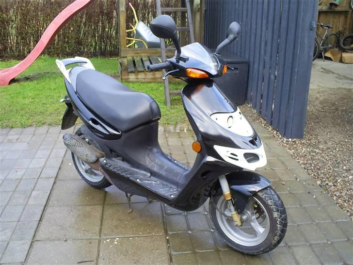 Suzuki Katana LC (SOLGT) billede 2