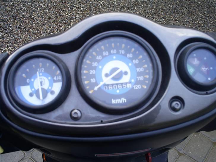 Suzuki Katana LC (SOLGT) billede 4