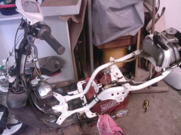 Yamaha jog fs [solgt] - som den står i dag d.15 marts.:D .. billede 8