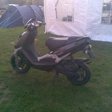 Aprilia sr 50 ditech solgt 30er