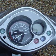 Yamaha jog r Shini :D  (Væk)