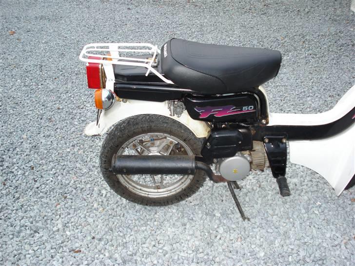 Suzuki FZ50 SOLGT billede 3