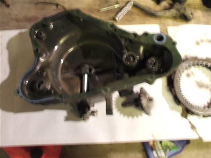 Suzuki rm 80 solgt - er ved at skifte kobling 16/03/08 billede 8