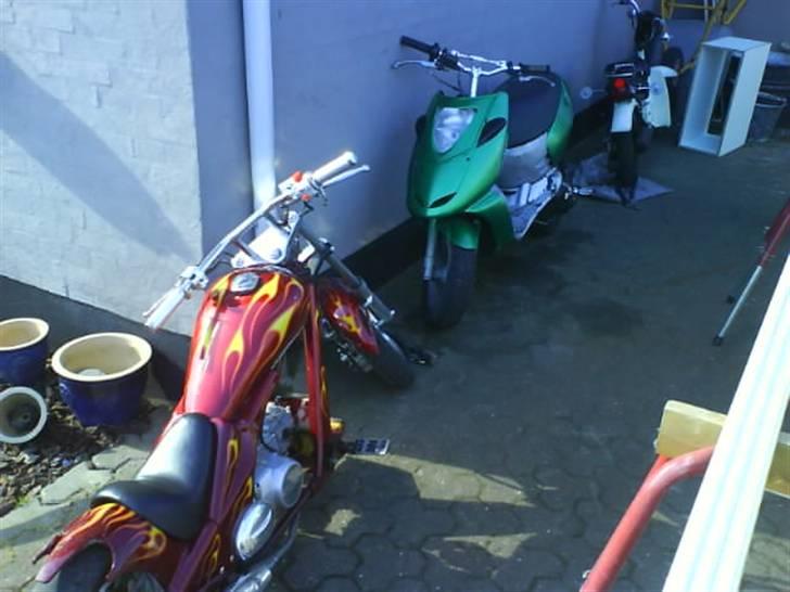 Aprilia Sonic AC - Sammen med lillebror´s Chopper ;P billede 11