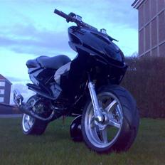 Yamaha Aerox Pata negra SOLGT