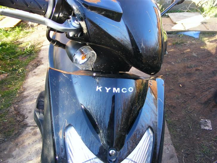 Kymco agility 50  - Udsnit af front - tæt på.... billede 1