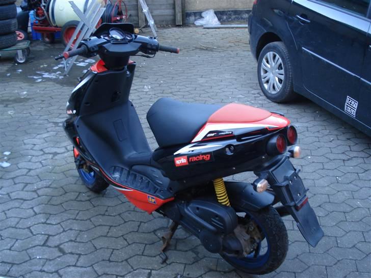 Aprilia SR50 Ditech ***SOLGT*** billede 3