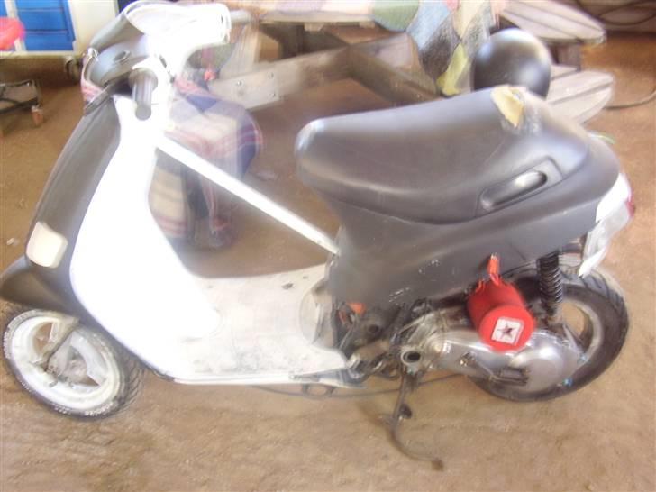 Piaggio zip solgt - som den står med alt på billede 4