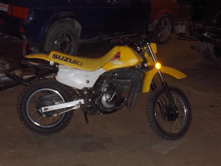 Suzuki til salg crosser 80  billede 1