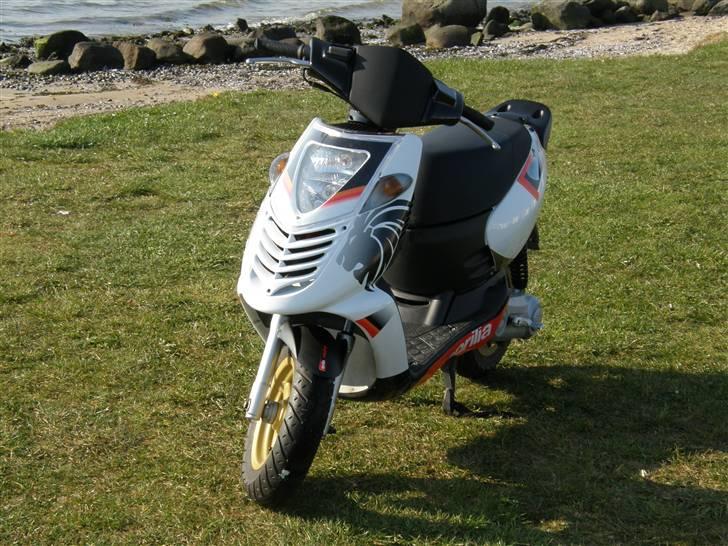 Aprilia Sonic <3 - Er den ikke smuk? <3 billede 1