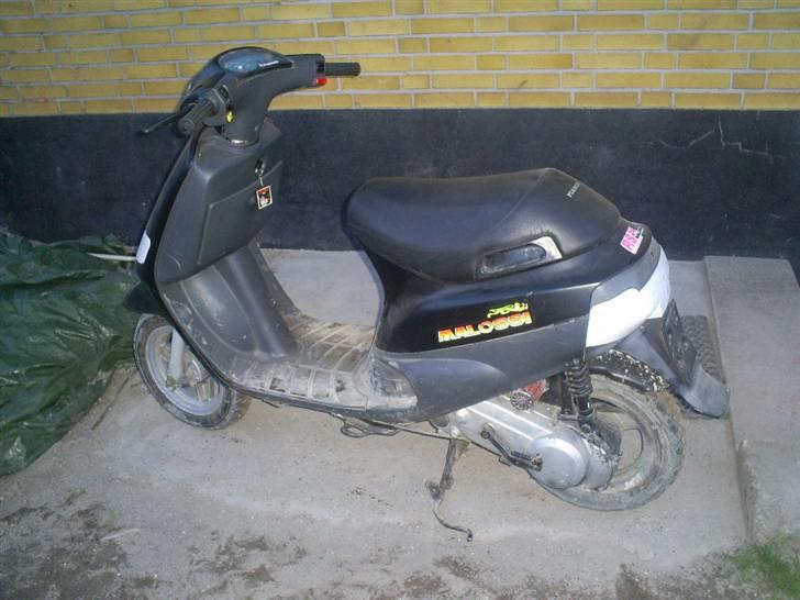 Piaggio zip (SOLGT) - zippen =D billede 1