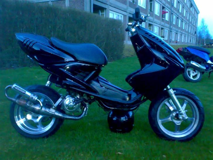Yamaha Aerox Pata negra SOLGT billede 5