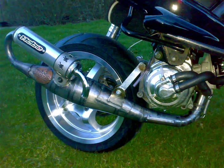 Yamaha Aerox Pata negra SOLGT - skal forchromes.!! tag det roligt :) billede 6