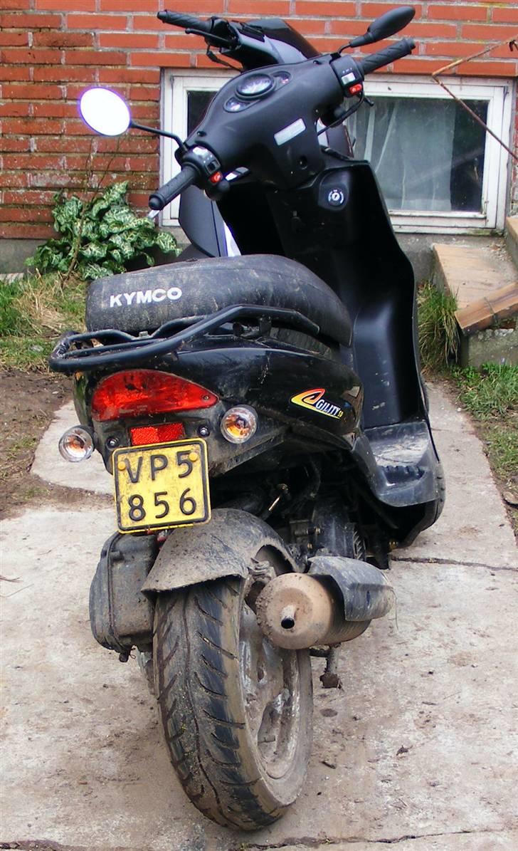 Kymco agility 50  - Hmm....trænger vist til en gang vask ;-) billede 7