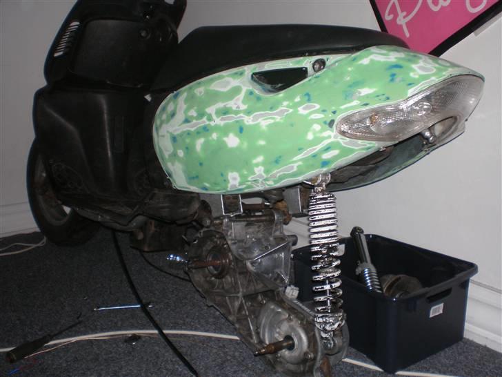 Aprilia sonic <Projekt> >>Solgt<< - bagskjoldet slibet ned, mangler front og styr skjold. :D billede 9