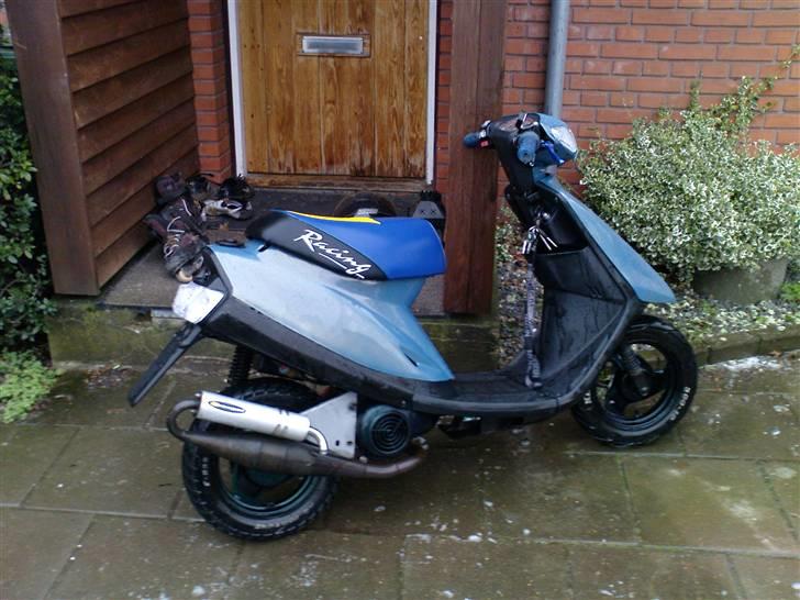 Yamaha Jog AS Stjålet - Posere lige lidt fra siden.! billede 2