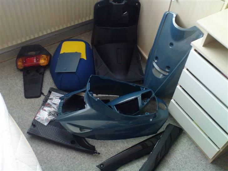 Yamaha Jog AS Stjålet - Kamæleon Blå skjolde, nye inderskjolde, sidedæksler, sæde og bagskærm.! billede 6