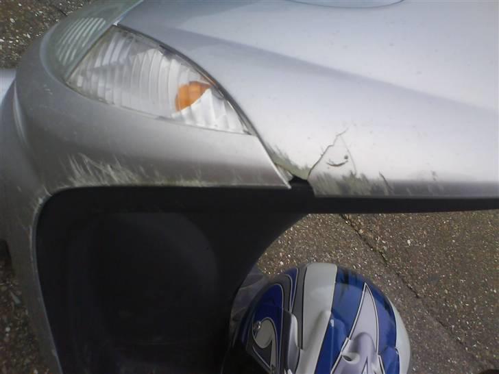 Peugeot Vivacity  FØR - det skal spartles væk de ridser billede 5