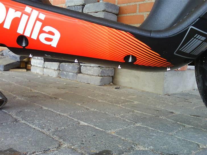 Aprilia Sonic Diablo Black  SOLGT - dioder : 5 i hver side   (højre) billede 13