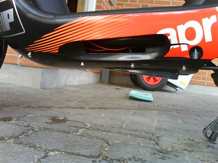 Aprilia Sonic Diablo Black  SOLGT - dioder : 5 i hver side (venstre) billede 14