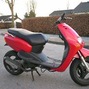 Yamaha NEOS // Red Edition