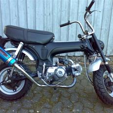 Honda dax a st50
