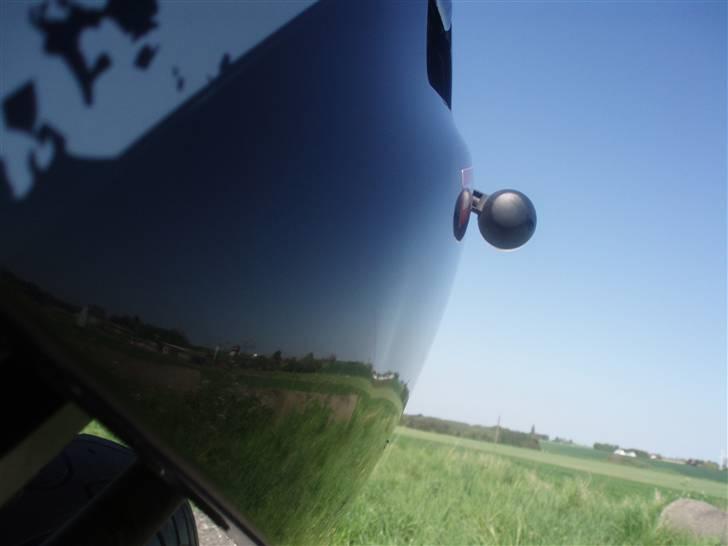 Derbi Senda Xtreme SM (Solgt) - Det er sQ ikke til og se at skjoldet er flækket 2 steder her, men skal os siges at de er minimale de flænger . billede 7