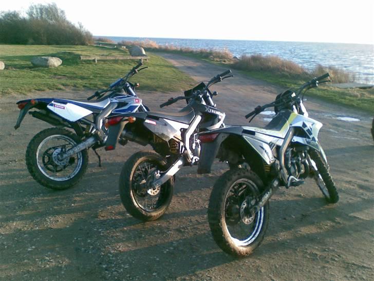 Derbi Senda Xtreme SM (Solgt) - Fra venstre, Kæmpes Senda R, min Senda SM og Munks RCR . (: billede 20