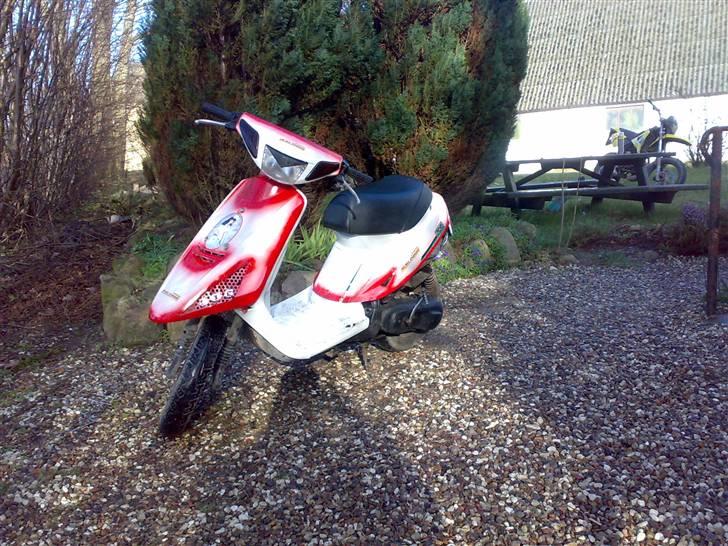 Yamaha jog artistic spec(byttet) billede 7