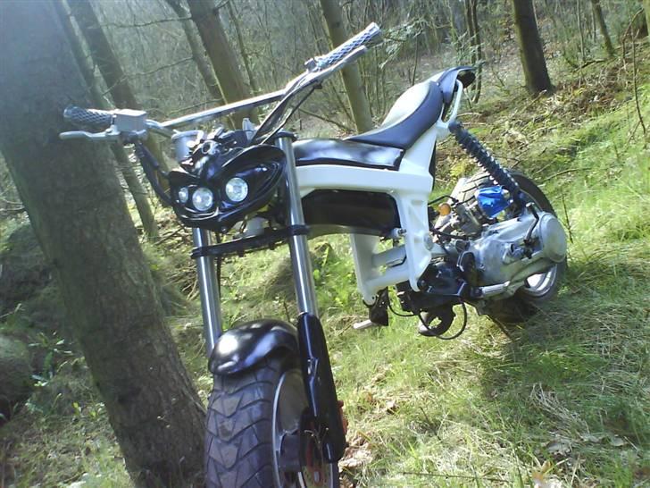 Suzuki Street magic ( SOLGT ) - Nu   16/4/08 billede 2